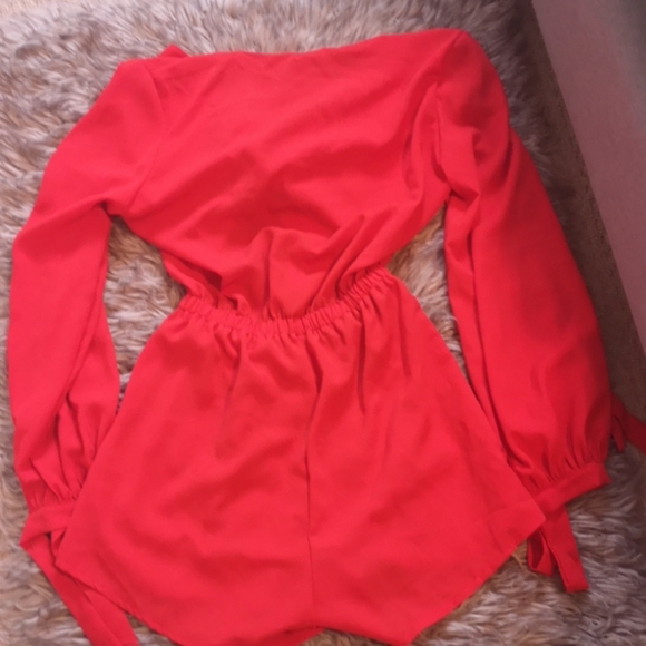 Long sleeve open midriff romper - Picture 2 of 2